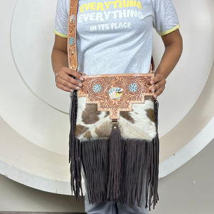 2025 vente chaude tendance Design repoussé à la main en cuir de vachette frange sac à main élégant et à la mode femmes épaule sac à bandoulière - Product Image 4