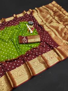 Sari Kanjivaram de Seda Puri con Borde de Zari Pesado - Product Image 4