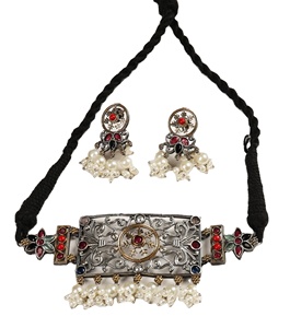 Conjunto de Collar Gargantilla y Pendientes de Plata Oxidada con Zirconia y Perlas, Estilo Bohemio, para Compromiso, Boda o Aniversario - Product Image 1