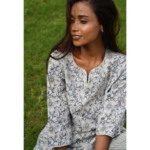 Conjunto de Pijama para Mujer con Mascarilla Facial, Colección Flower Therapy - Product Image 5