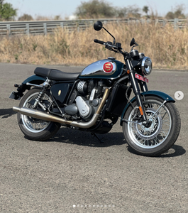 Motocicleta BSA "GOLD STAR 650" Negra con Doble Escape, Frenos de Disco y Placa de Matrícula 69 - Product Image 3