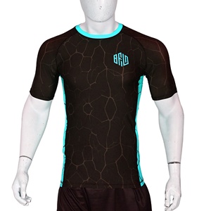 Jiu Jitsu เสื้อรัดรูปแขนสั้นชายพิมพ์ซับลิเมชันสำหรับฝึกซ้อมในยิม