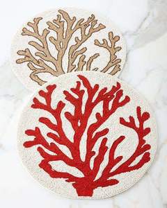 Napperon rond en perles de verre motif récif corallien, design unique, pour décoration de table de mariage ou de fête sur le thème côtier - Product Image 1