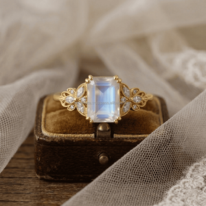 Anillo de compromiso de moissanita chapado en oro con gema de laboratorio de esmeralda y piedra lunar arcoíris, con engaste de garra, para mujer, moderno, para boda - Product Image 2