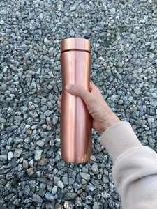 Botella de Agua de Cobre 100% Real de Doble Pared, Ecológica, Martillada, con Diseño Personalizado BoldBlossom - Product Image 3