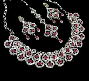 Conjunto de Collar y Pendientes Geométricos de Cristal Plateado, Joyería de Fiesta para Mujer, Estilo Clásico, Aleación con Pedrería, Joyería de Moda - Product Image 5