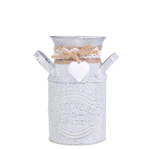 Jarrón de lata de leche de Metal blanco rústico con encanto de corazón y acento de cuerda perfecto para flores decoración de jardín o estilo de granja Vintage - Product Image 1