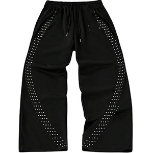 Pantalon de survêtement noir pour homme, coupe large, taille élastique avec cordon de serrage, décontracté, respirant, en maille, avec bande latérale ornée de strass - Product Image 1