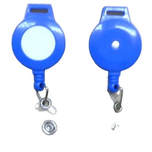 Porte-badge rétractable RP-03 avec sangle en PVC et clip ceinture - Product Image 3