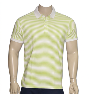 Camiseta de punto a rayas blancas y amarillas de manga corta para hombre, estilo veraniego nuevo, versátil, a la moda, con cuello y bolsillo, de seda helada. - Product Image 2