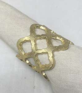 Anillo de Servilleta de Metal Duradero con Diseño de Flor y Fruta Roja, Hebilla para Servilletas, Decoración para Fiestas, Bodas y Año Nuevo - Product Image 1