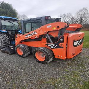 Minicargadora Kubota SSV65 de Alto Rendimiento, Cargadora Compacta con Motor Duradero para Agricultura y Construcción - Product Image 4