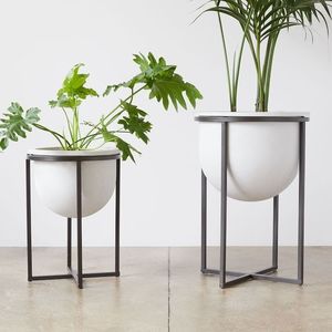 Elegante soporte para plantas, maceta con marco de metal, soporte contemporáneo para plantas, soporte decorativo de hierro para plantas de balcón. - Product Image 1