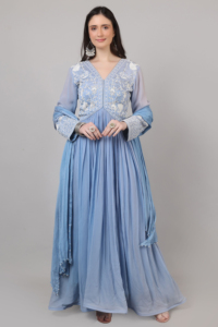 Vestido largo de diseñador para mujer, color azul cielo, con cuentas, lentejuelas y bordados, ideal para eventos. - Product Image 5