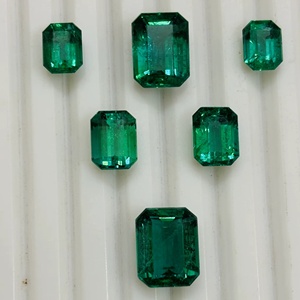 Esmeralda Zambiana Natural de 20 Quilates, Corte Esmeralda, Certificada por IGI, Color Verde Intenso, para Joyería, Sadiya International - Product Image 1