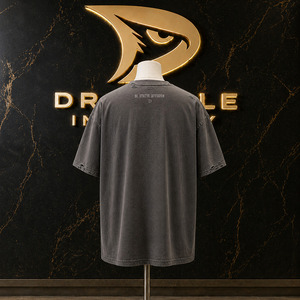 เสื้อยืดโอเวอร์ไซส์ลายกราฟิกสำหรับผู้ชาย สีเทาพิวเตอร์ ผ้าฝ้ายฟอกสไตล์ Y2K เสื้อสตรีทแวร์ โดย Dravelle Industry - Product Image 2