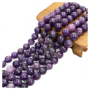 Perles rondes lisses en Lépidolite en vrac pour la fabrication de bijoux et de bracelets - Product Image 2