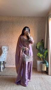 Ensemble de costume palazzo brodé de luxe pour femmes – Kurta de créateur pour fêtes et occasions spéciales avec dupatta - Product Image 3