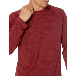 เสื้อแรชการ์ดผู้ชายสีพื้นผลิตจากโรงงาน - สีและโลโก้ปรับแต่งได้ UPF50+ เป็นมิตรกับสิ่งแวดล้อม แขนยาว บริการ OEM - Product Image 5