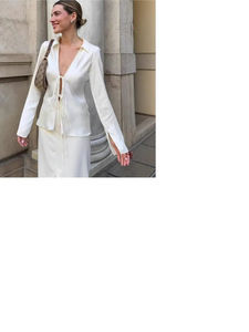 Blusas Elegantes de Satén para Mujer con Solapa, Manga Larga, Lazo y Cordones, Tops de Cuello en V Ajustados, Estilo Urbano - Product Image 4