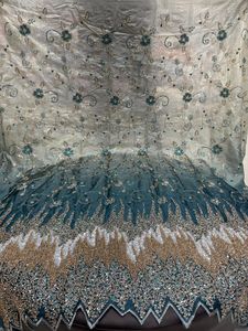 Tissu en soie Zari fait main, idéal pour la confection de robes pour les occasions de mariage, pour un look élégant pour les femmes. Achetez en gros auprès d'un fournisseur direct. - Product Image 3