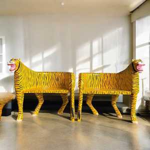 CHAISE TIGRE PEINTE - Chaise Tigre en Bois Massif Personnalisée de Luxe - Meilleure Qualité - Décoration Vintage Mix & Match - MOQ 1 Conteneur Seulement - Product Image 1