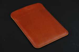 Funda Protectora y Bolsa de Transporte para Laptop de Cuero Genuino, Moderna y Duradera, para Macbooks y Laptops LS-0209, Venta al Por Mayor - Product Image 2