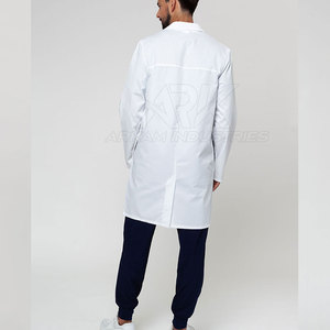 Bata de laboratorio profesional con tela cómoda y diseño limpio para la práctica médica diaria. - Product Image 2