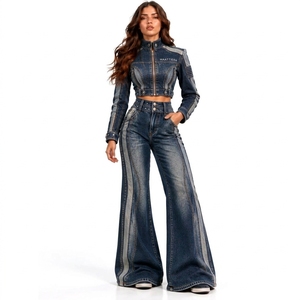 Ensemble deux pièces en jean bleu foncé pour femme : veste courte à col montant et jean large avec empiècements contrastants sur les côtés – Personnalisation OEM/ODM, Vente en gros - Product Image 1