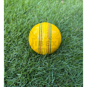 Fabricante de Pelotas de Cricket para Interiores con Inyección de PU, Proveedor de Pelotas de Cricket de Primera Calidad para Centros de Entrenamiento y Clubes de Cricket en Interiores - Product Image 3