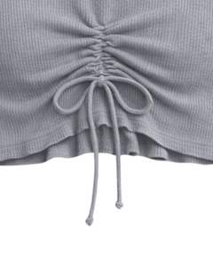 Top Corto Personalizado Gris Acanalado de Cuello Alto Sin Mangas con Cordón Ajustable y Fruncido Delantero, Ajuste Ceñido para Mujer - Product Image 4