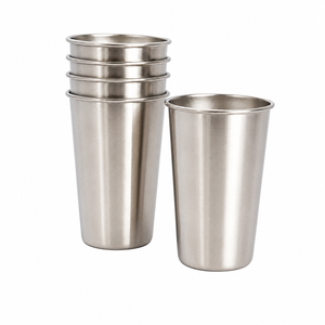 Vaso de cerveza de doble pared de acero inoxidable con diseño martillado y estriado, logotipo personalizado, ecológico, irrompible, para bar. - Product Image 6