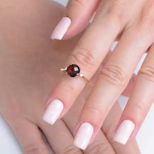 แหวนพลอยโกเมนสีแดงธรรมชาติทรงกลม เงินแท้ 925 ชุบทอง 14K รับรองโดย IGI สไตล์อาร์ตเดโค แหวนของขวัญประจำวันเกิด - Product Image 3