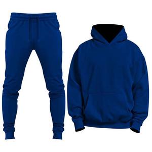 Conjunto Deportivo Personalizado con Logotipo para Hombre, Sudadera con Capucha Gris Claro y Pantalones Deportivos a Juego, Traje Deportivo de Felpa para Uso Casual y en el Gimnasio - Product Image 2