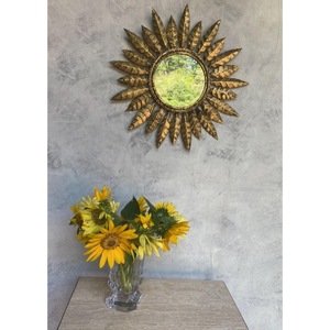 High Standard Quality Round Metal Wall Mirror With Gold Leaf Frame Glam Decorative Design - Product Image 3