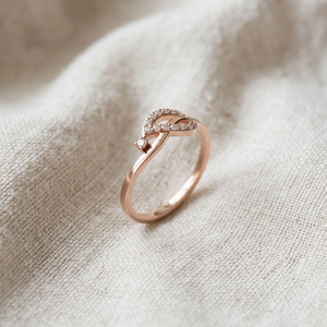 Bague de fiançailles en or rose avec diamant, nœud infini, romantique, 14 carats, pour femme, cadeau d'anniversaire de mariage - Product Image 1