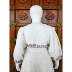 Haut à manches longues en coton tissé brodé style bohème pour femme avec ceinture à nouer à la taille - Product Image 3