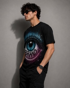 T-shirt Eyre Sports Wear personnalisé avec impression DTG, style vintage tendance, coupe courte, 100% coton, unisexe, confortable. - Product Image 6