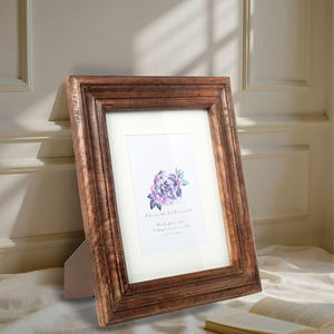 Cadre photo artisanal en bois de manguier Brownwood, finition naturelle écologique, léger, rustique, pour présentation sur table - Product Image 2