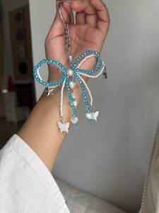 Llavero Bordado a Mano con Cuentas y un Diseño Decorativo Encantador para Marcas de Moda y Tiendas de Regalos - Product Image 3