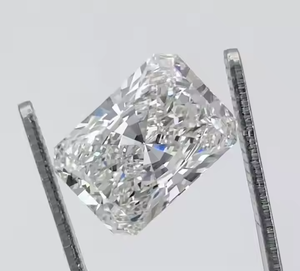 Diamant de taille princesse cultivé en laboratoire pour la création de bijoux - Product Image 1