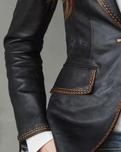 Blazer de Cuero Negro Hecho a Mano para Mujer |   Chaqueta Ajustada Estilo Vintage - Product Image 2