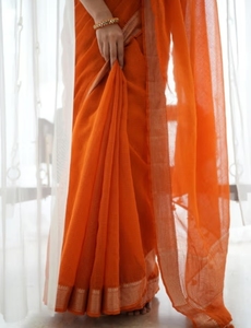 Sari Tradicional KV Deepa Naranja de Seda, Algodón y Viscosa Tejida con Blusa Sin Coser para Fiesta - Product Image 6