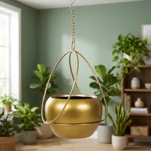 Maceta Colgante de Metal Dorado con Marco Curvo Decorativo y Cadena |   Macetero Redondo Moderno para Jardín Interior - Product Image 5