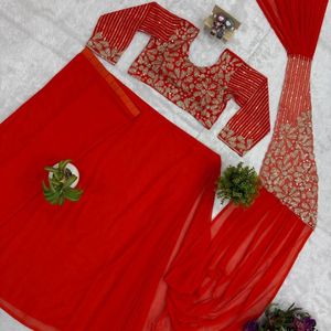Magnifique sari en georgette prêt-à-porter avec blouse de créateur brodée de semi-perles, prix de gros par Royal Export - Product Image 4