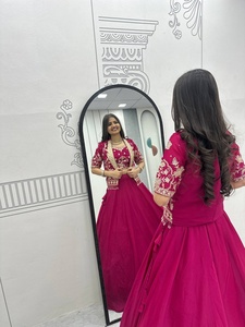 Lanzamiento Especial del Festival: Conjunto de Lehenga y Koti con Top Corto Completamente Cosido, Colección de Boda, Blusa Lehenga con Chaqueta Bordada - Product Image 2