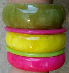 กำไลเรซิ่นสีและรูปทรงตามสั่ง สไตล์นางฟ้าสุดฮิต จาก BY AFZA ENTERPRISES - Product Image 2
