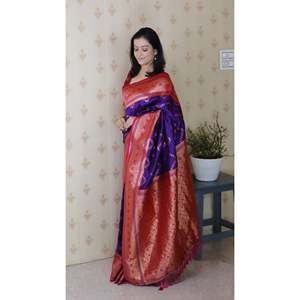 ผ้าไหมสีม่วงเนื้อนุ่มแบบ Banarasi ปักลาย Meenakari ด้วยด้าย Zari พร้อมผ้าคลุมไหล่ลาย ZigZag งานฝีมือสุดหรู - Product Image 2