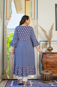 Kurti Anarkali de Rayón con Cuello Keyhole para Mujer, Tallas Grandes, Estampado Floral, Mangas Acampanadas, Ajuste Holgado, Ropa Casual, Color Gris - Product Image 5