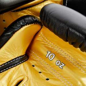 Guantes de Boxeo Hechos a Medida de Primera Calidad, Guantes de Entrenamiento Negros con Cordones Dorados, Diseño 100% Cuero Original - Product Image 5